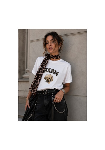 Bisou Kadın Fular Detaylı Baskılı Beyaz Bluz - Baskılı Tişört Leopar Desenli Charm Tasarım Beyaz