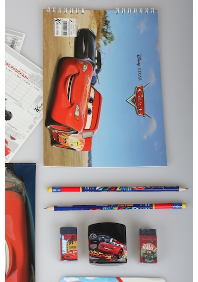 X Dekomus Lisanslı Cars 18 Parça Kırtasiye Seti Resim Defteri,pastel Boya,çıtçıt Dosya Altın