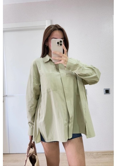 Kadın Oversize Pens Detaylı Cepli Yırtmaçlı Rahat Kalıp Poplin Gömlek - Yeşil Çok Renkli