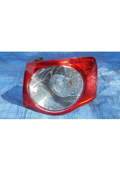 Volkswagen Jetta Stop Lambası Ledli Dış Sağ Yolcu Tarafı 1K5945096