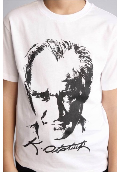 Defacto Atatürk Baskılı Beyaz Erkek Çocuk T-shirt B6938a8/wt34