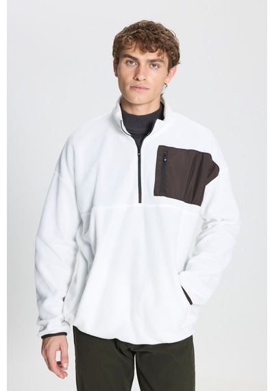AC&Co / Altınyıldız Classics Erkek Beyaz Oversize Bol Kesim Bato Yaka Cep Detaylı Fermuarlı Soğuk Geçirmez Polar Sweatshirt Beyaz
