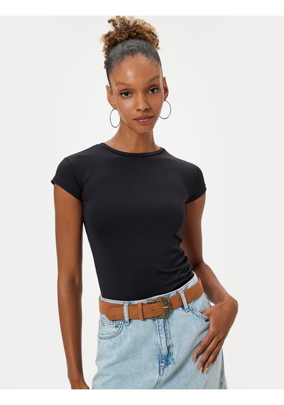 Koton Bisiklet Yaka Tişört Sırt Detaylı Kısa Kollu Slim Fit Siyah 4sal10837ık Siyah