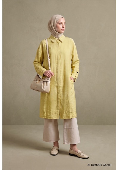 Armine Trend Gizli Düğmeli Yandan Cepki Klasik Yaka Tunik 98 Cm Boy Yağ Yeşili 26kt455 Armine Trend Gizli Düğmeli Yandan Cepki Klasik Yaka Tunik 98 Cm Boy Yağ Yeşili 26kt455