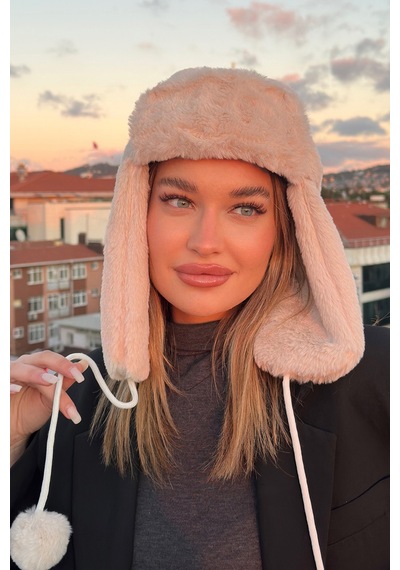 Mollycrush Kadın Bej Suni Kürk Peluş Tüylü Elit Ponponlu Şapka Bere Bej