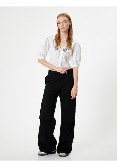 Koton Balon Kol Bluz Bebe Yaka Düğmeli Kısa Kollu Nakışlı Slim Fit Beyaz 4sal60052ıw Beyaz