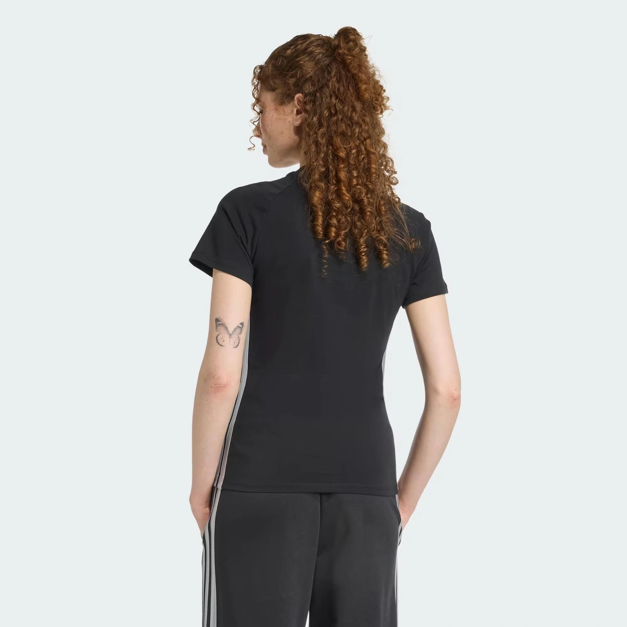 Adidas Holiday 3 Stripes Slim Kadın Tişört C-adıjm1878b30a00 SIYAH