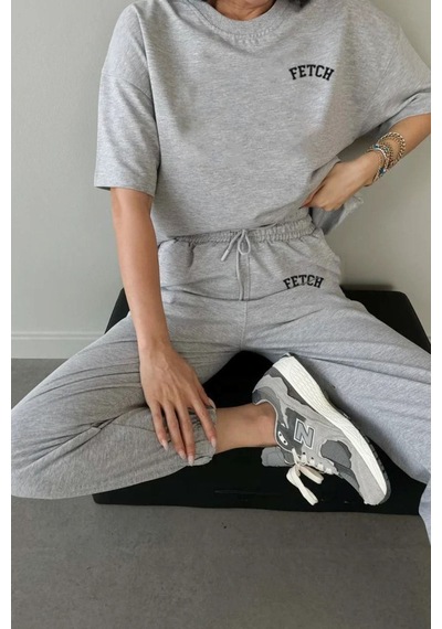 Fetch Baskılı T-shirt Eşofman Altı Jogger- Gri Baskı Alt Üst Eşofman Takımı Oversize Bisiklet Yaka Gri Fetch Baskılı T-shirt Eşofman Altı Jogger- Gri Baskı Alt Üst Eşofman Takımı Oversize Bisiklet Yaka Gri