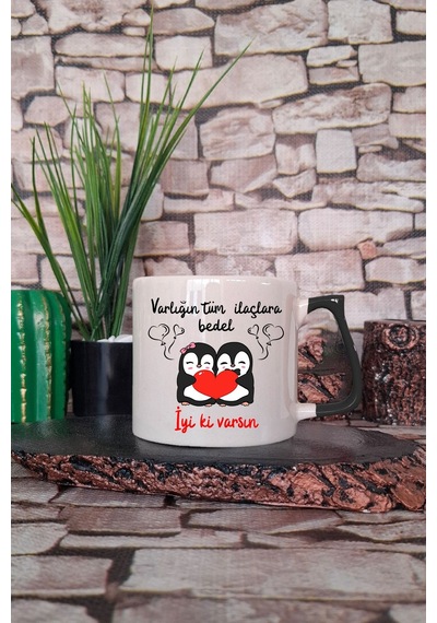 İyi Ki Varsın-penguen Baskılı Eş, Sevgili, Arkadaşa Hediyelik Renkli Kulplu Fincan-kupa Bardak Siyah