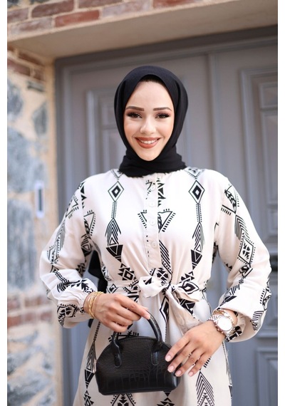 Hira Life Fashion Kadın Tesettür Geometrik Desen Önü Düğmeli Ve Bel Kuşaklı Viskon Elbise Beyaz Beyaz Hira Life Fashion Kadın Tesettür Geometrik Desen Önü Düğmeli Ve Bel Kuşaklı Viskon Elbise Beyaz Beyaz
