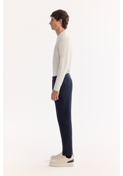 Avva Erkek Lacivert Yanı Lastikli Bi-stretch Hafif Çizgili Slim Fit Pantolon A52y3204 Avva Erkek Lacivert Yanı Lastikli Bi-stretch Hafif Çizgili Slim Fit Pantolon A52y3204