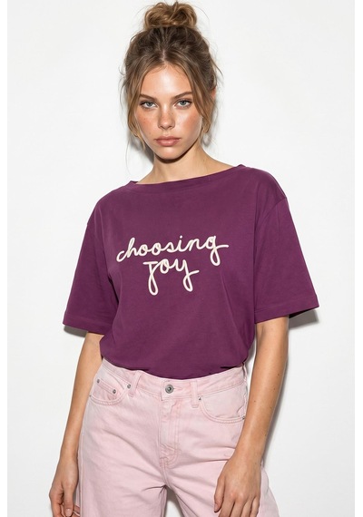 Shade Kadın Nakışlı Yazı İşlemeli Kayık Yaka T-shirt 60382604 - Mor