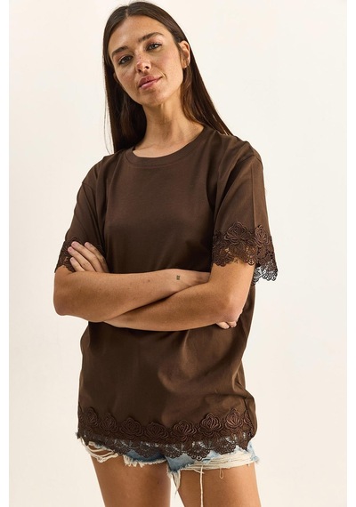 Shade Kadın Bisiklet Yaka Dantel Detaylı Oversize T-shirt 2134 60286120 - Kahverengi