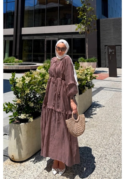 Riella Butik Perilla Fırfır Detaylı Tesettür Elbise Kahverengi