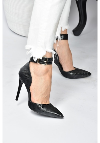 Fox Shoes Siyah Yılan Baskı Kadın Topuklu Ayakkabı K654073307