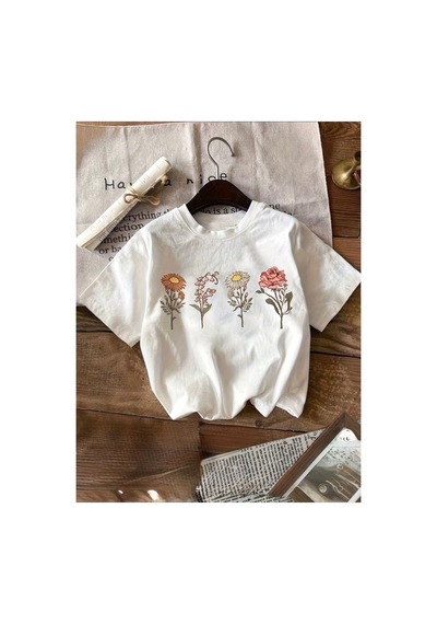 Herkesemoda Çiçek Baskı Detaylı Basic T-shirt Beyaz