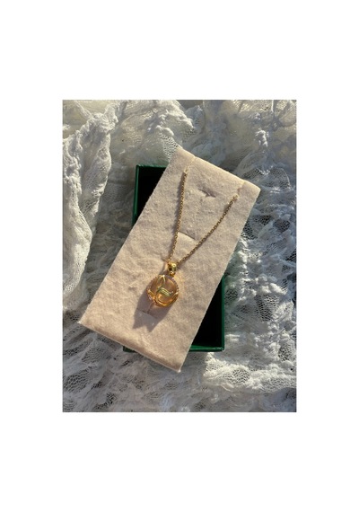 Leaf Harmony Pendant Altın