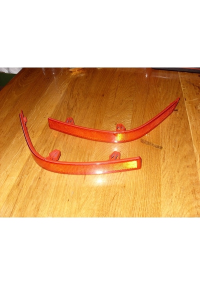 Volkswagen Transporter T7 Reflektör T7 Arka Tampon Reflektörü 244802233