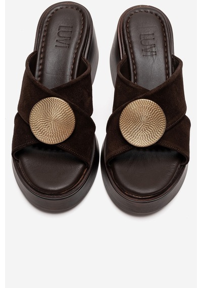Luvishoes Fıanna Kahverengi Süet Hakiki Deri Tokalı Çapraz Bantlı Kadın Dolgu Topuklu Terlik Luvishoes Fıanna Kahverengi Süet Hakiki Deri Tokalı Çapraz Bantlı Kadın Dolgu Topuklu Terlik