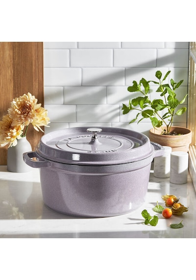 Staub La Cocotte Döküm Tencere Kiraz Çiçeği 28 Cm 6.75 L Yuvarlak Açık Pembe