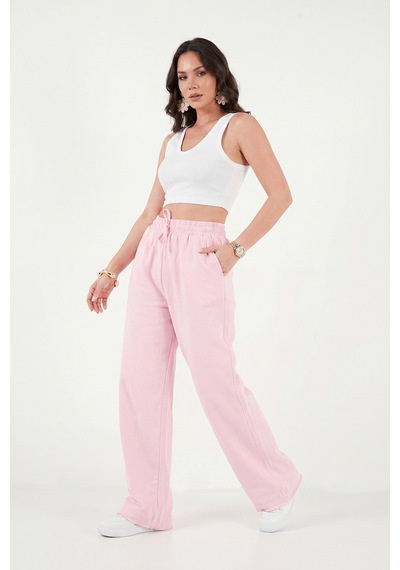 Lela Pamuklu Belden Bağlamalı Yüksek Bel Geniş Paça Cepli Regular Fit Pantolon Bayan Pantolon 668yp4760 Pembe Lela Pamuklu Belden Bağlamalı Yüksek Bel Geniş Paça Cepli Regular Fit Pantolon Bayan Pantolon 668yp4760 Pembe