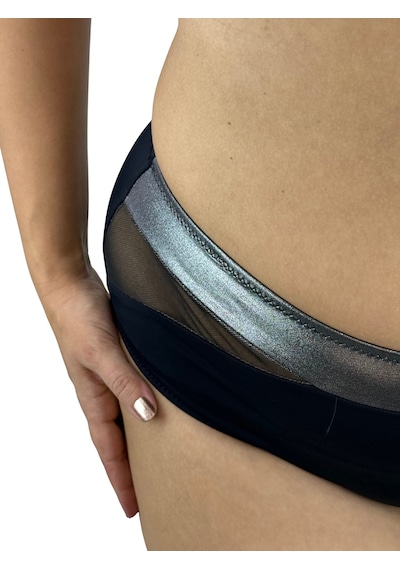 Büyük Beden Destekli Straplez Kesim Parlak Toparlayıcı Yüksek Bel Kadın Bikini Takım Siyah Büyük Beden Destekli Straplez Kesim Parlak Toparlayıcı Yüksek Bel Kadın Bikini Takım Siyah