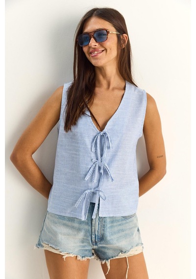 Shade Kadın %100 Pamuk Kalın Askılı Önden Bağlama Detaylı Çizgili Peplum Bluz 60282045 - Beyaz-lacivert Çok Renkli