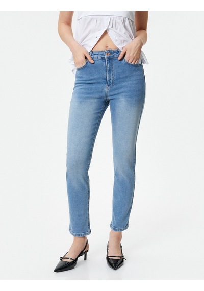 Koton Slim Fit Kot Pantolon Esnek Standart Bel - Eve Slim Jeans Açık İndigo 4sal40188md 4SAL40188MDLGT Açık İndigo Koton Slim Fit Kot Pantolon Esnek Standart Bel - Eve Slim Jeans Açık İndigo 4sal40188md 4SAL40188MDLGT Açık İndigo