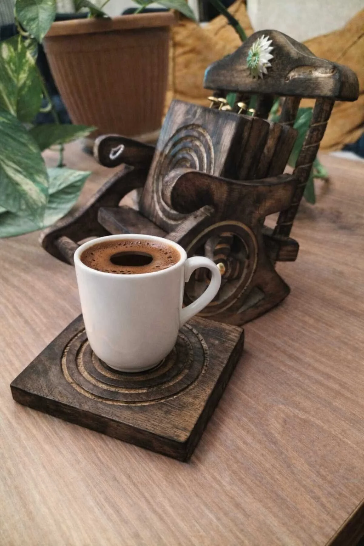 Otantik El İşi Ahşap Sandalye Dekoratif Kullanışlı Çay Ve Kahve Bardağı Tabağı 6adet