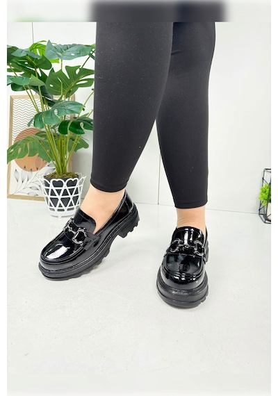 Günlük Kadın Loafer V Tokalı Kalın Topuklu Tırtıklı Tabanlı Oval Burunlu Makosen Ayakkabı 7455 - 7453 7453-siyahrugan Günlük Kadın Loafer V Tokalı Kalın Topuklu Tırtıklı Tabanlı Oval Burunlu Makosen Ayakkabı 7455 - 7453 7453-siyahrugan