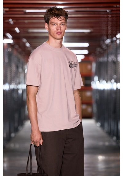 Grımelange Amıdıo Erkek %100 Organik Pamuklu Baskı Detaylı Regular Fit Yuvarlak Yaka Pudra T-shirt Grımelange Amıdıo Erkek %100 Organik Pamuklu Baskı Detaylı Regular Fit Yuvarlak Yaka Pudra T-shirt