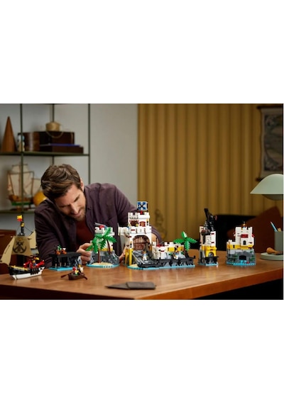 LEGO Icons 10320 Eldorado Kalesi 2509 Parça