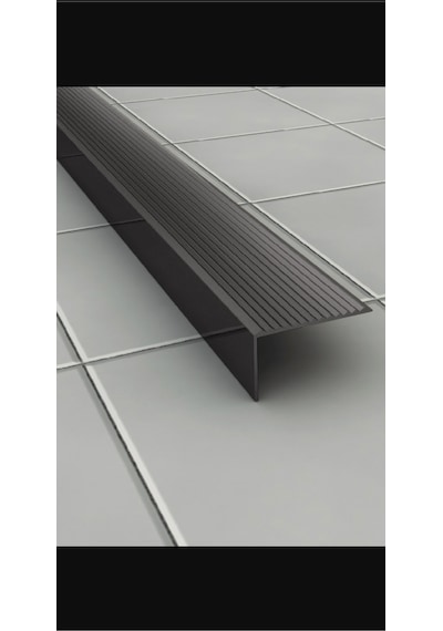 L Model Metal Merdiven Basamak Profili Çıtası Köşebent Bitim Profil Siyah 4cm 2cm 2.7m -