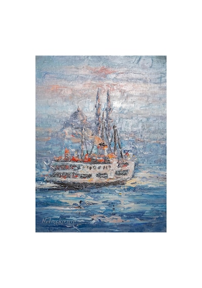 Mavi Sularda Yolcu Vapuru Ve Cami Silüeti