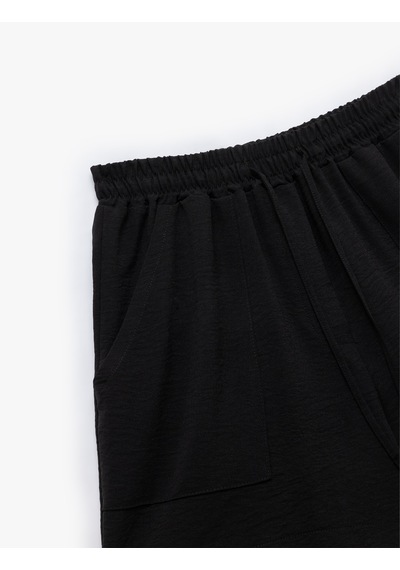 Koton Beli Bağcıklı Cepli Mini Şort Siyah 5sak40083pw Siyah Koton Beli Bağcıklı Cepli Mini Şort Siyah 5sak40083pw Siyah
