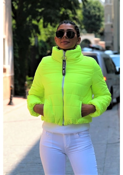Keyifli Moda Kadın Neon Yeşil Dik Yaka Su Geçirmez Kısa Şişme Mont