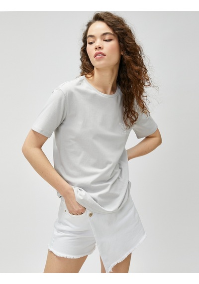 Koton Oversize Tişört Sırt Baskılı Bisiklet Yaka Kısa Kollu Pamuklu Gri 3sal10694ık 3SAL10694IK031 Gri Koton Oversize Tişört Sırt Baskılı Bisiklet Yaka Kısa Kollu Pamuklu Gri 3sal10694ık 3SAL10694IK031 Gri