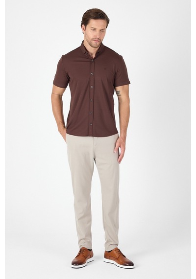 İmza Koyu Kahverengi Kısa Kol Düğmeli Yaka Cepsiz Performans Ürün Slim Fit Gömlek 1004250256 Koyu Kahverengi İmza Koyu Kahverengi Kısa Kol Düğmeli Yaka Cepsiz Performans Ürün Slim Fit Gömlek 1004250256 Koyu Kahverengi