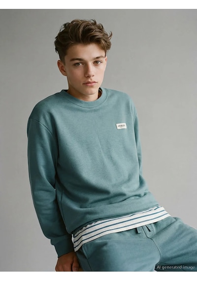 Lc Waikiki Yeşil Erkek Çocuk Bisiklet Yaka Kalın Sweatshirt YESIL