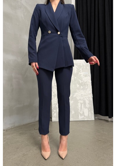 Msm Fashion Kadın İkili Blazer Ceket Pantolon Takım Pile Ve Düğme Detaylı Boru Paça Lacivert Msm Fashion Kadın İkili Blazer Ceket Pantolon Takım Pile Ve Düğme Detaylı Boru Paça Lacivert