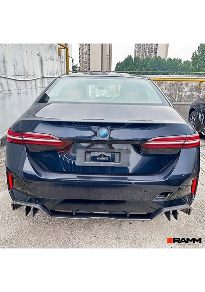 Bmw G60 Mp Difüzör - Parlak Karbon