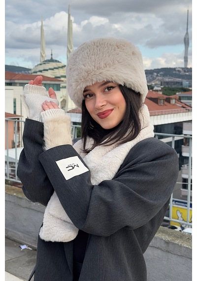 Mollycrush Peluş Kalpak Atkı Eldiven 3'lü Set Kadın Kışlık Bej Suni Kürklü 3'lü Takım Bej