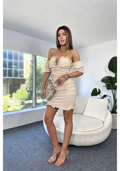 Fashion Cocktail Minik Kol Göğüs Korseli Drapeli Doğal Gofre Kumaş Pedli Süper Esnek Likralı Tüp Elbise Bej Fashion Cocktail Minik Kol Göğüs Korseli Drapeli Doğal Gofre Kumaş Pedli Süper Esnek Likralı Tüp Elbise Bej