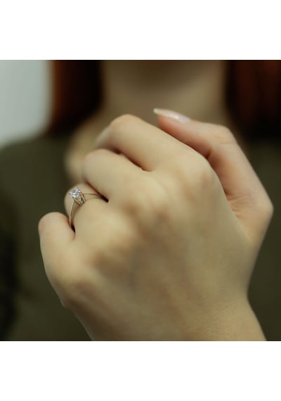 Lova D Renk 0,30 Karat Pırlanta Tektaş Yüzük - 1020107