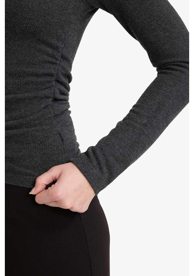 Defacto Slim Fit Dar Kesim Yarım Balıkçı Yaka Uzun Kollu Tişört G7809ax25wnar211 Antrasit-ar211