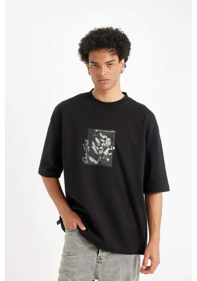 DeFacto Siyah Loose Fit Bisiklet Yaka Çiçek Baskılı Ağır Kumaş Kısa Kollu Tişört C7056AX24AUBK81