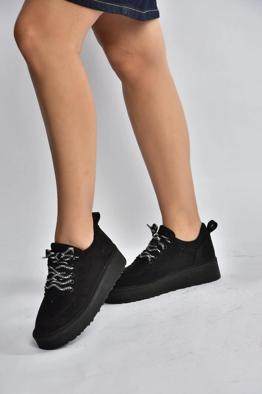 Fox Shoes V602045402 Siyah Süet Kalın Tabanlı Günlük Kadın Ayakkabı Siyah-süet