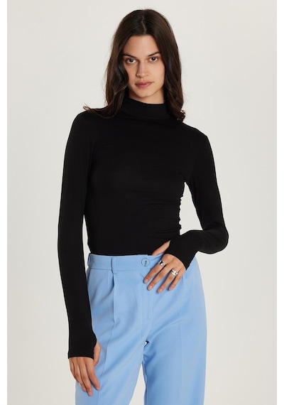 Tudors Kadın Regular Fit Klasik Kesim Viskon Kumaş Balıkçı Yaka Siyah Bluz -34615 Siyah