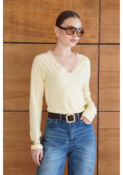 Verymoda Yakası Dantel Detaylı Bluz F2088 Sarı