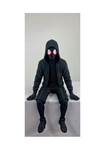Miles Morales Oturan Figür 10 Cm